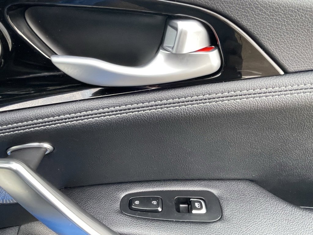 Used 2021 Kia Stinger GT-Line w/ Sun & Sound Package image 13