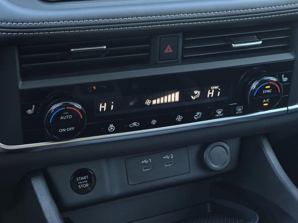 Certified 2026 Nissan Rogue SV w/ SV Premium Package image 23