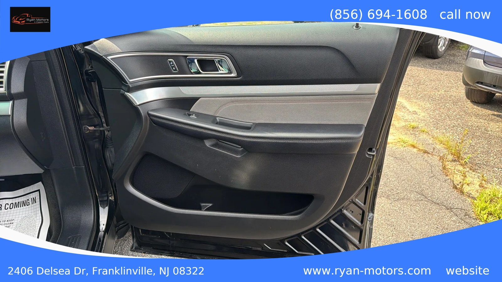 Used 2017 Ford Explorer XLT w/ XLT Appearance Package AWD/4WD image 19