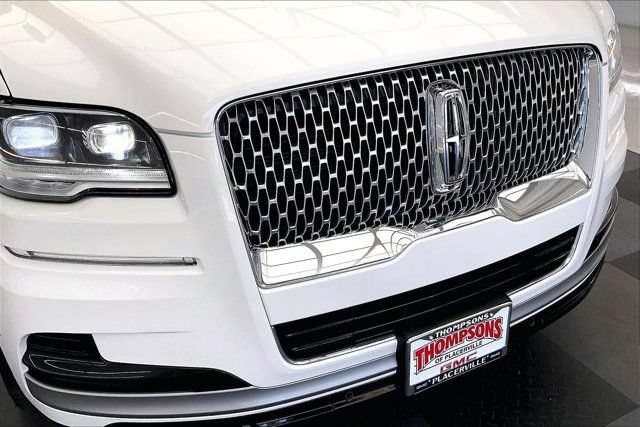 Used 2022 Lincoln Navigator Reserve AWD/4WD image 29