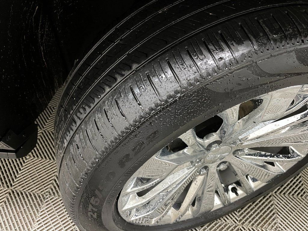 Used 2021 GMC Yukon Denali w/ Denali Ultimate Package AWD/4WD image 55