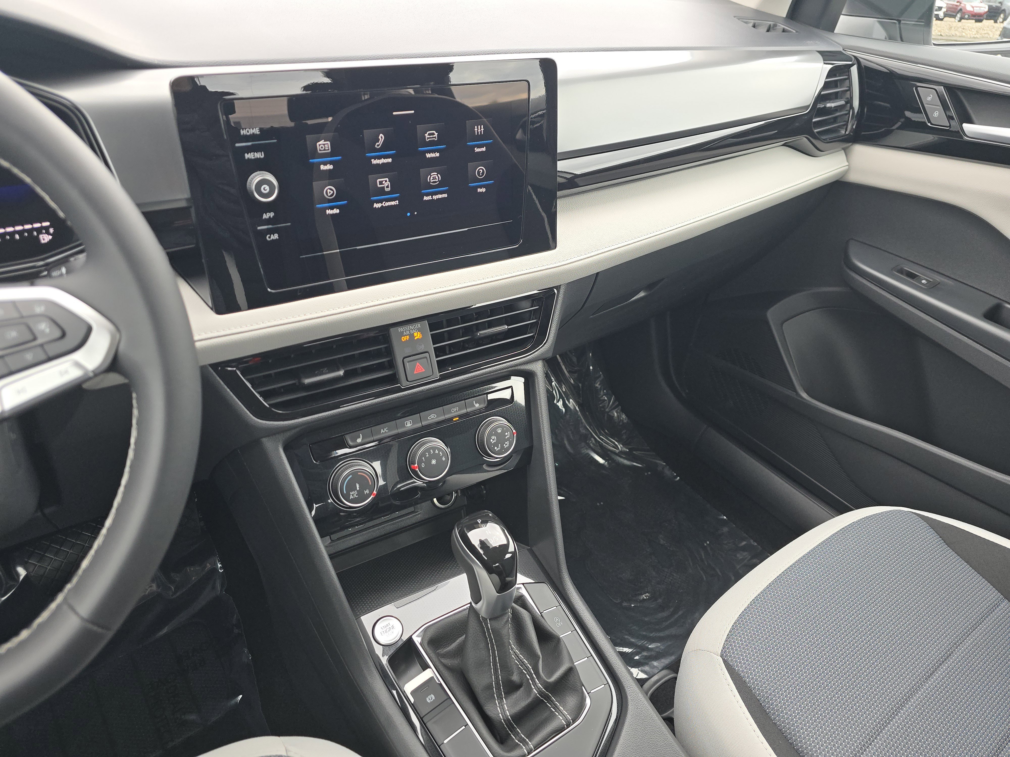 New 2026 Volkswagen Taos S image 21