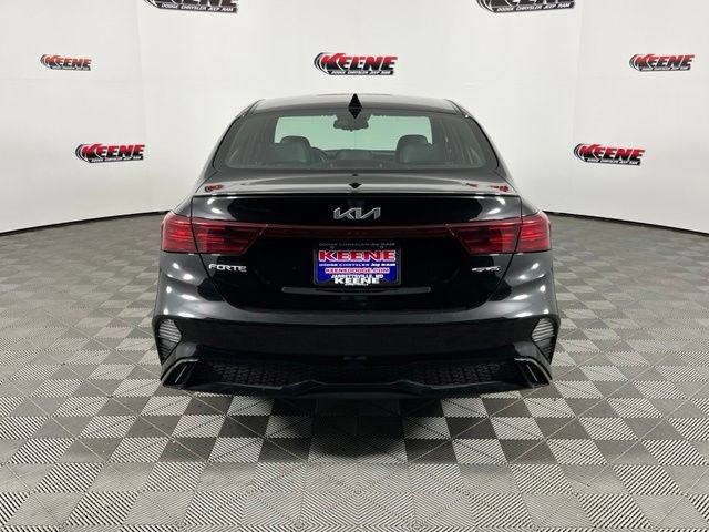 Used 2022 Kia Forte GT-Line w/ GT-Line Premium Package FWD image 7