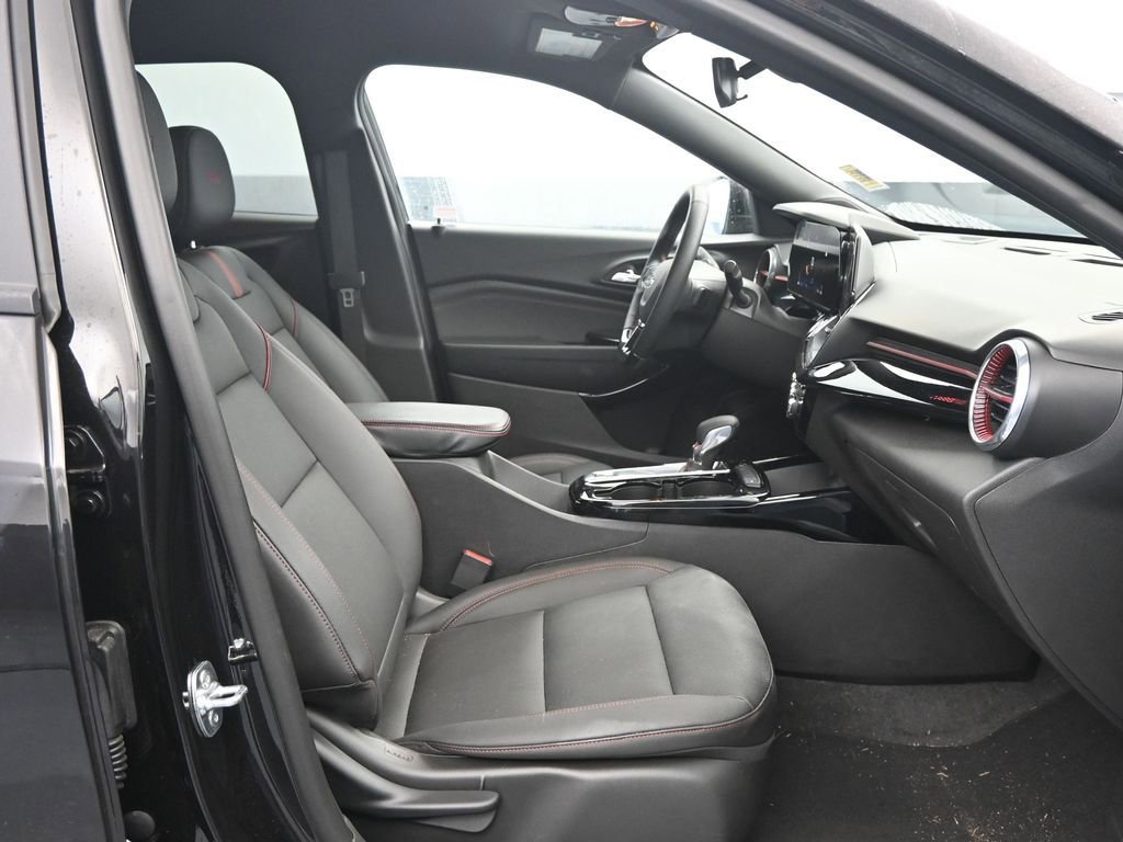 Certified 2026 Chevrolet Trax RS w/ Driver Confidence Package image 13