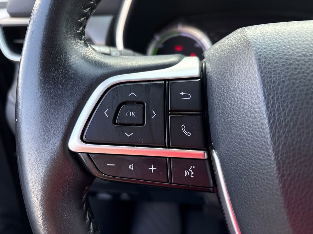 Used 2022 Toyota Highlander XLE image 20