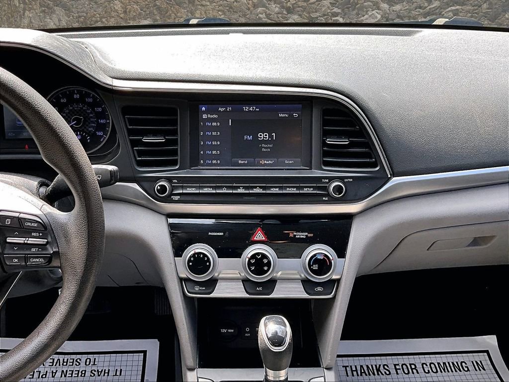 Used 2019 Hyundai Elantra SEL FWD image 5