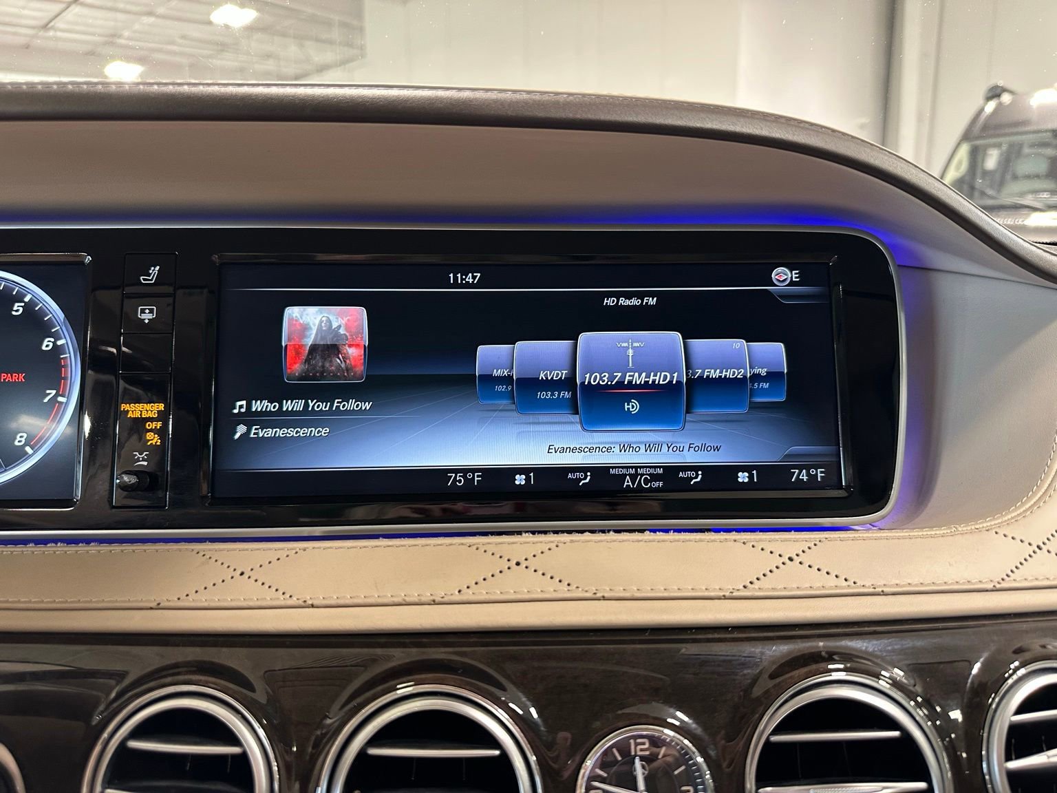Used 2017 Mercedes-Benz S 550 Sedan image 28