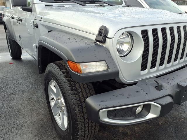Used 2023 Jeep Gladiator Sport image 23