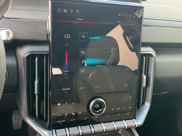 New 2026 GMC Acadia AT4 w/ Luxury Package AWD/4WD image 11