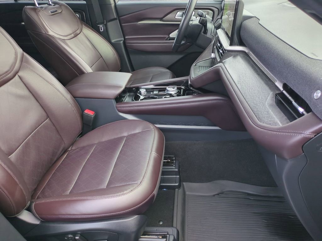 Used 2025 Ford Explorer Platinum AWD/4WD image 22