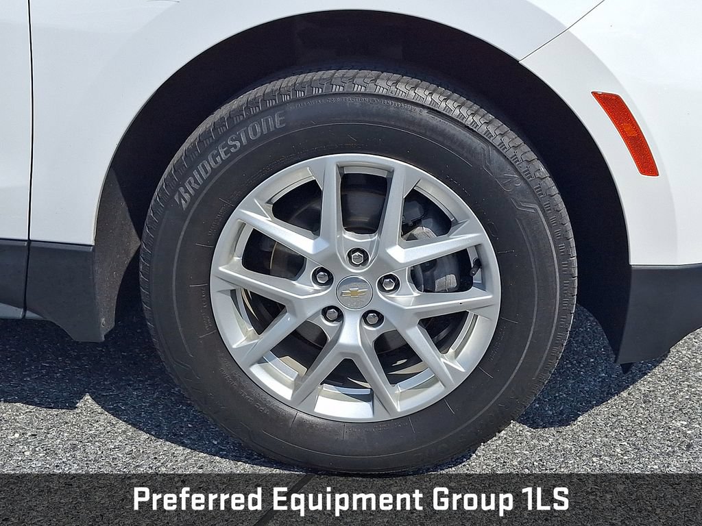 Used 2023 Chevrolet Equinox LS w/ LS Convenience Package AWD/4WD image 10