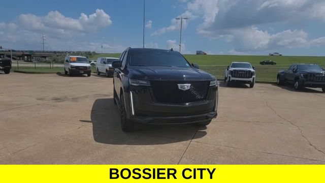 Certified 2023 Cadillac Escalade Premium Luxury w/ LPO, Radiant Package RWD image 3