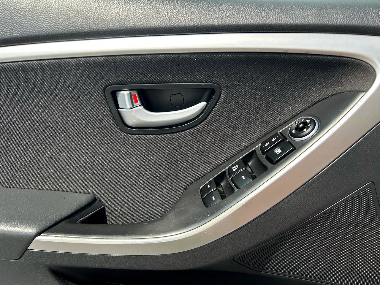 Used 2016 Hyundai Elantra GT image 13
