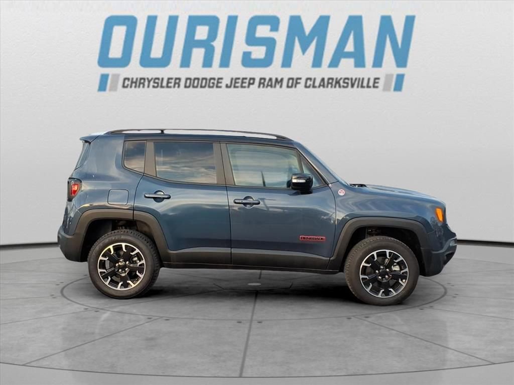 Used 2023 Jeep Renegade Trailhawk image 2