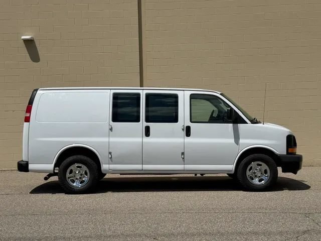Used 2007 Chevrolet Express 1500 RWD image 13