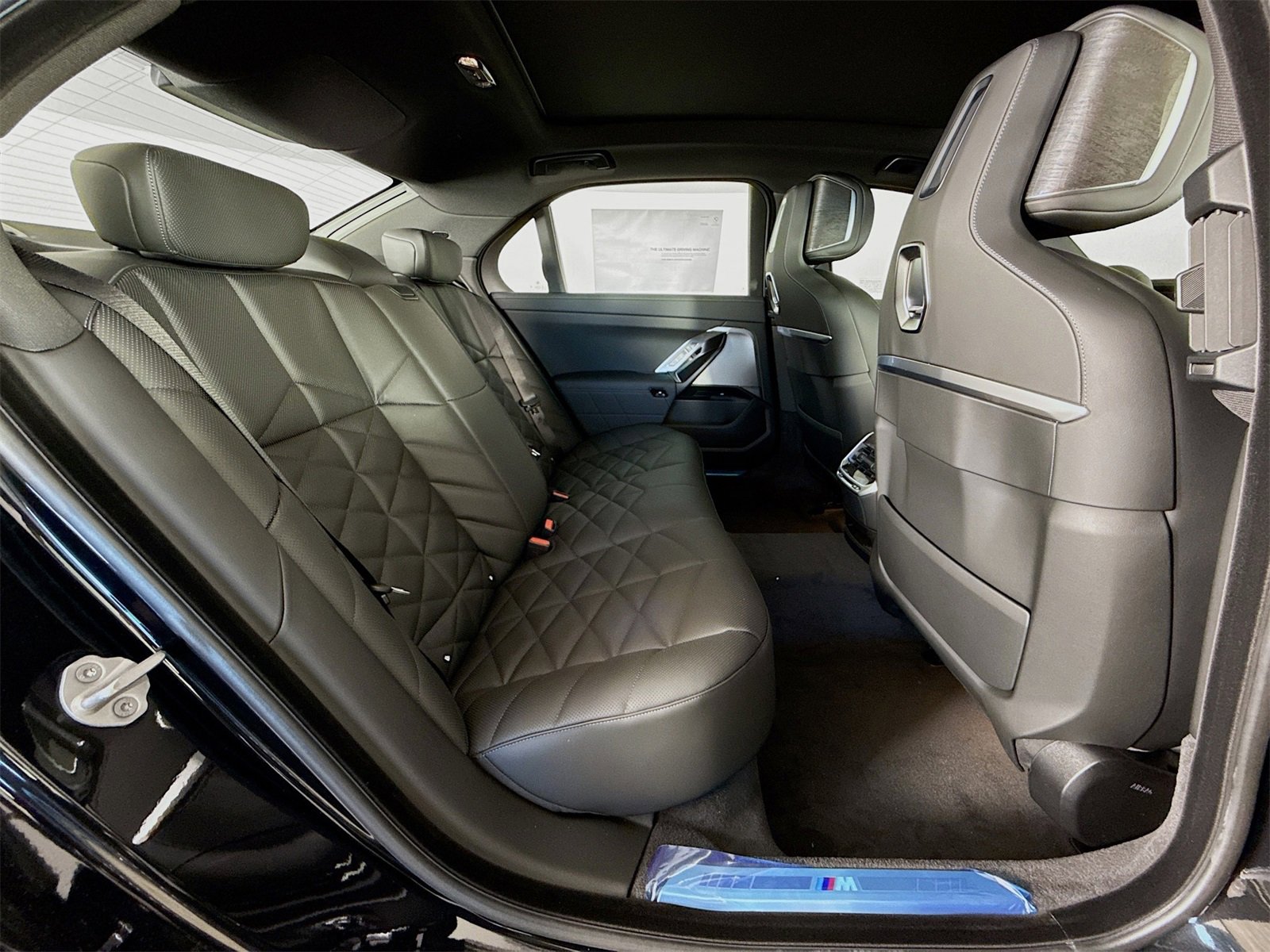 New 2026 BMW 740i w/ Premium Package image 29