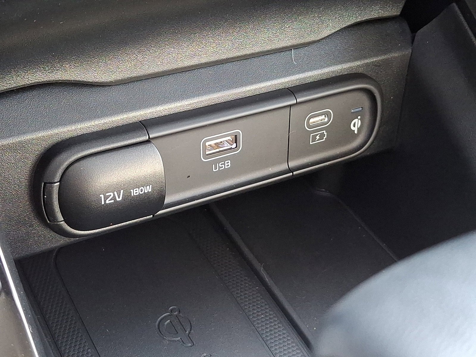 Used 2024 Kia Telluride SX w/ Towing Package image 27