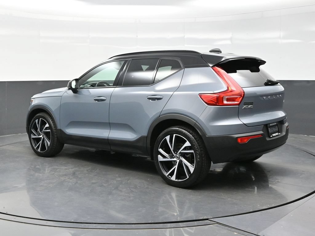 Used 2021 Volvo XC40 T5 R-Design w/ Protection Package Premier AWD/4WD image 4
