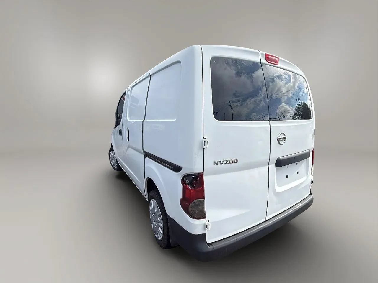 Used 2016 Nissan NV200 S w/ Back Door Glass Package FWD image 4