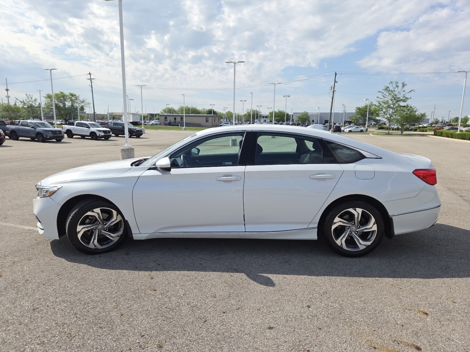 Used 2018 Honda Accord EX image 15