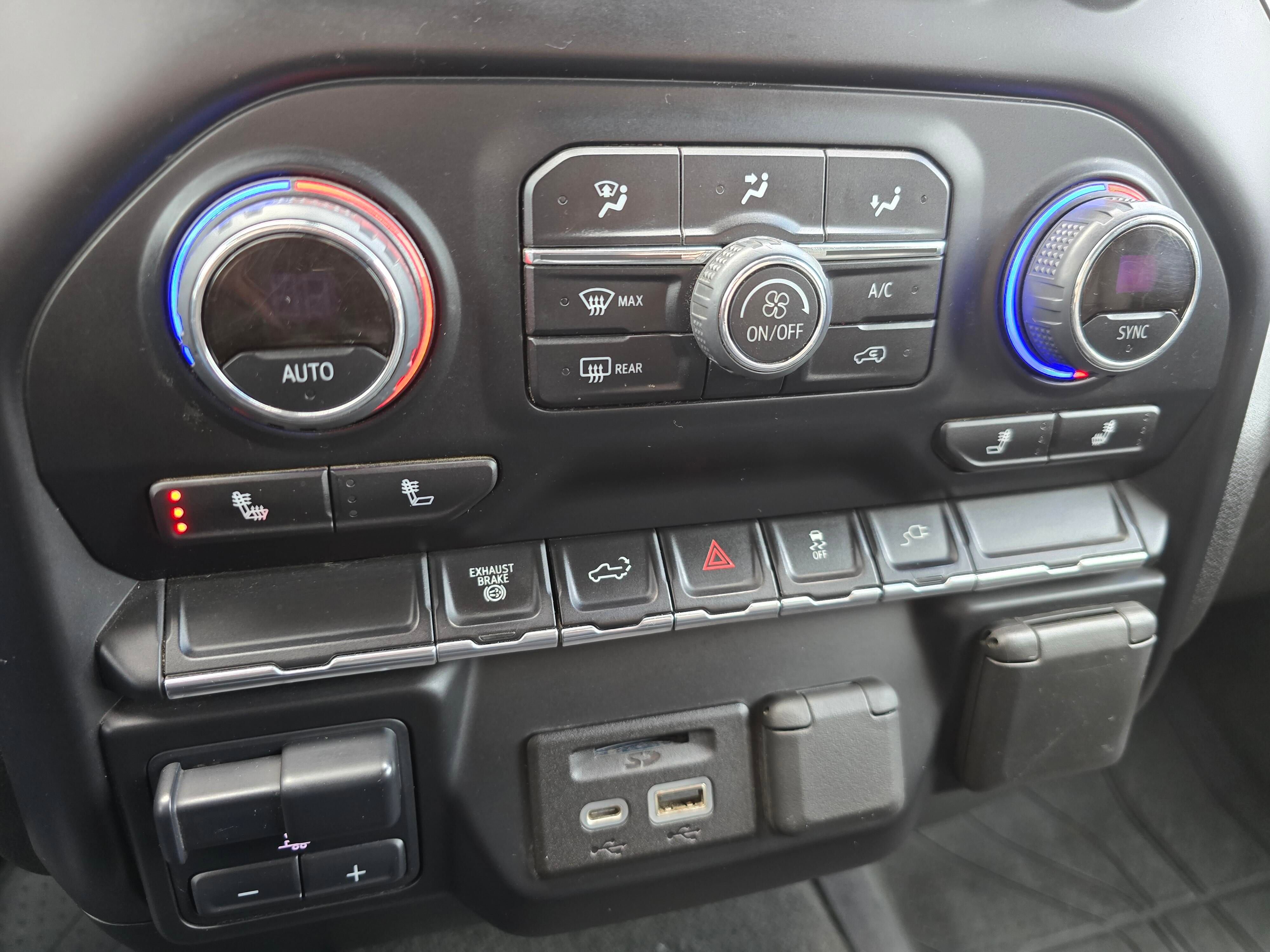 Used 2022 Chevrolet Silverado 3500 LTZ image 20