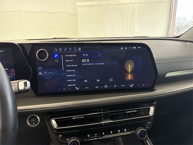 Certified 2025 Chevrolet Traverse LT image 28