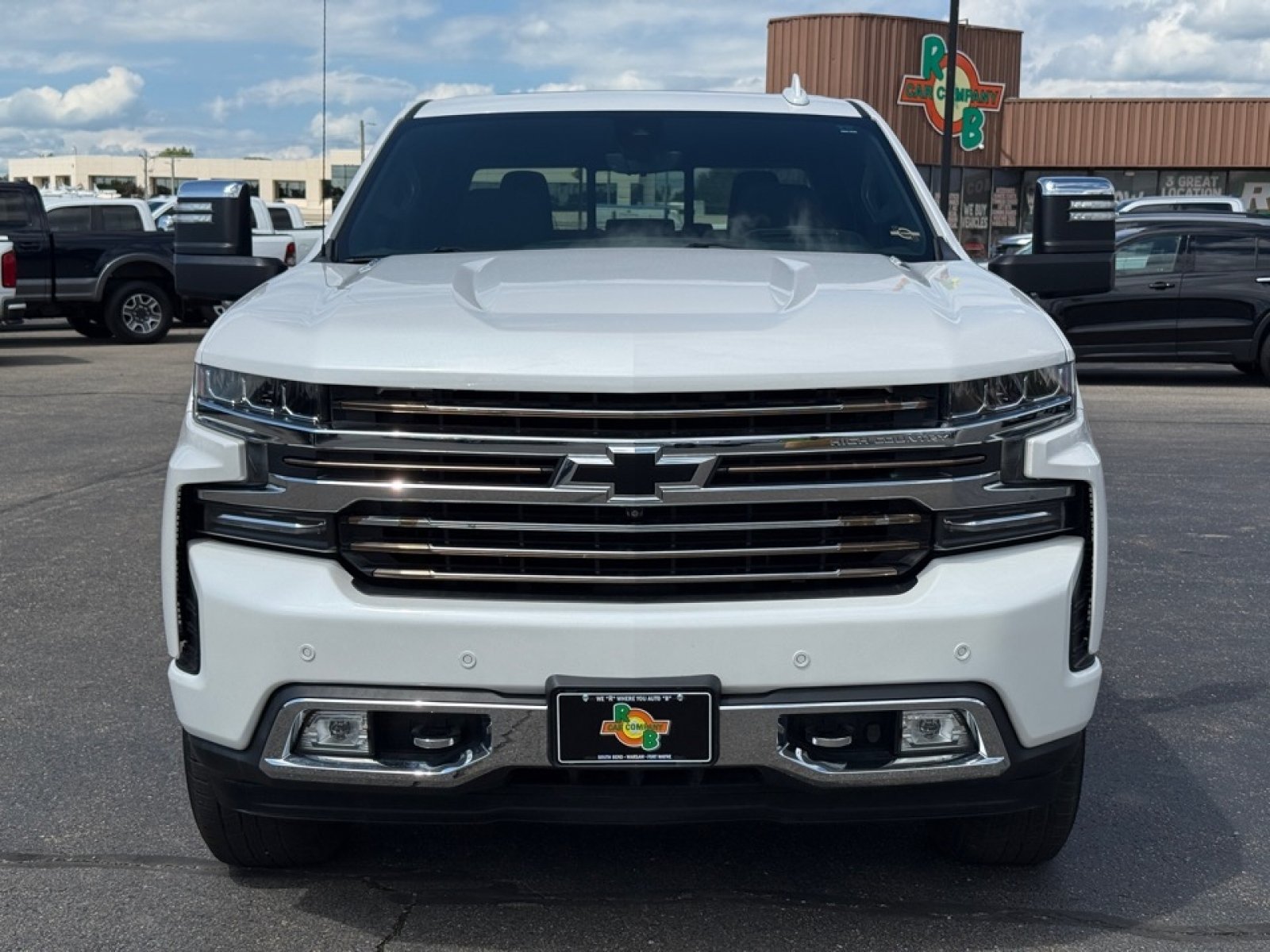 Used 2020 Chevrolet Silverado 1500 High Country w/ Technology Package AWD/4WD image 3