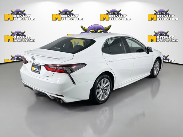 Used 2024 Toyota Camry SE FWD image 5