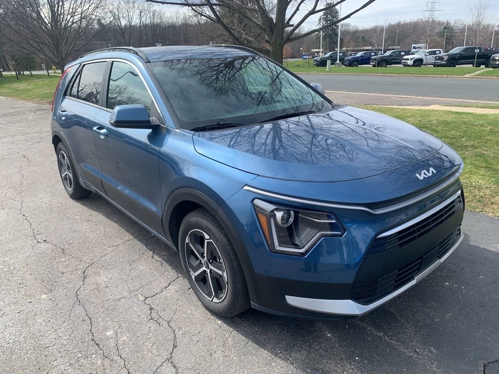 Used 2024 Kia Niro EX image 6