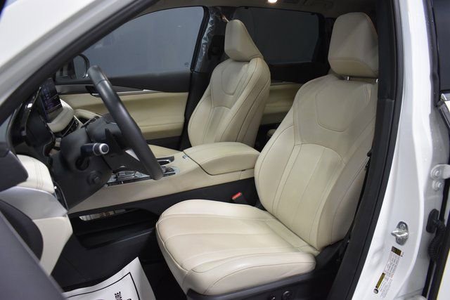Used 2025 INFINITI QX60 Luxe w/ Vision Package image 5