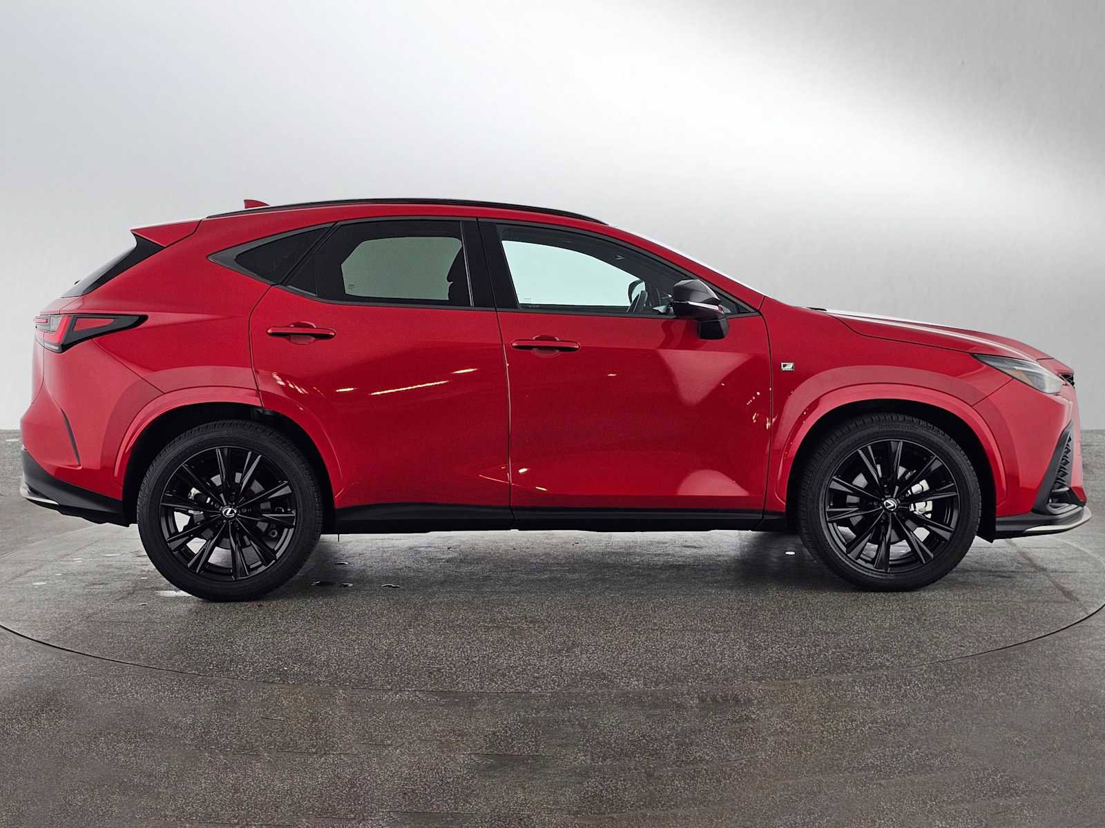Used 2024 Lexus NX 350 F Sport image 2