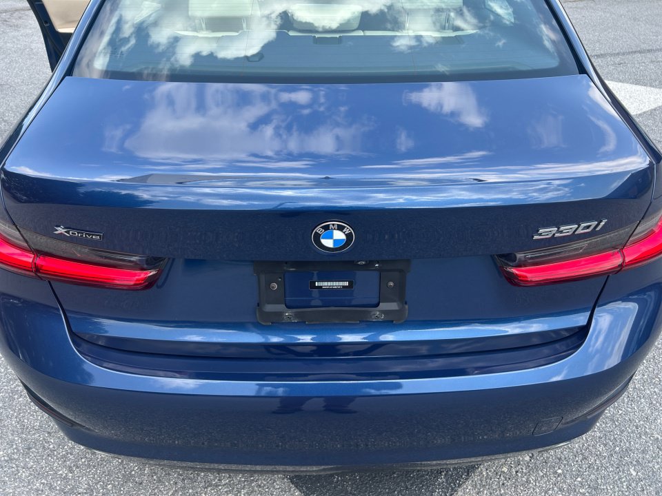 Used 2021 BMW 330i xDrive Sedan AWD/4WD image 14