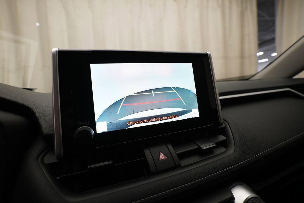 Used 2025 Toyota RAV4 XLE image 19