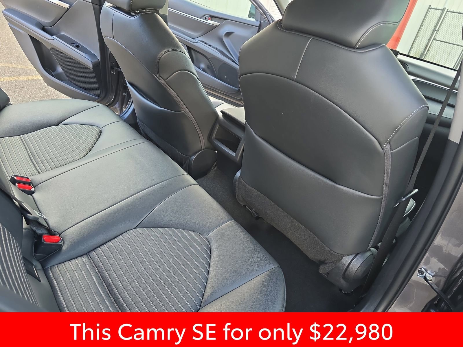 Used 2024 Toyota Camry SE image 17