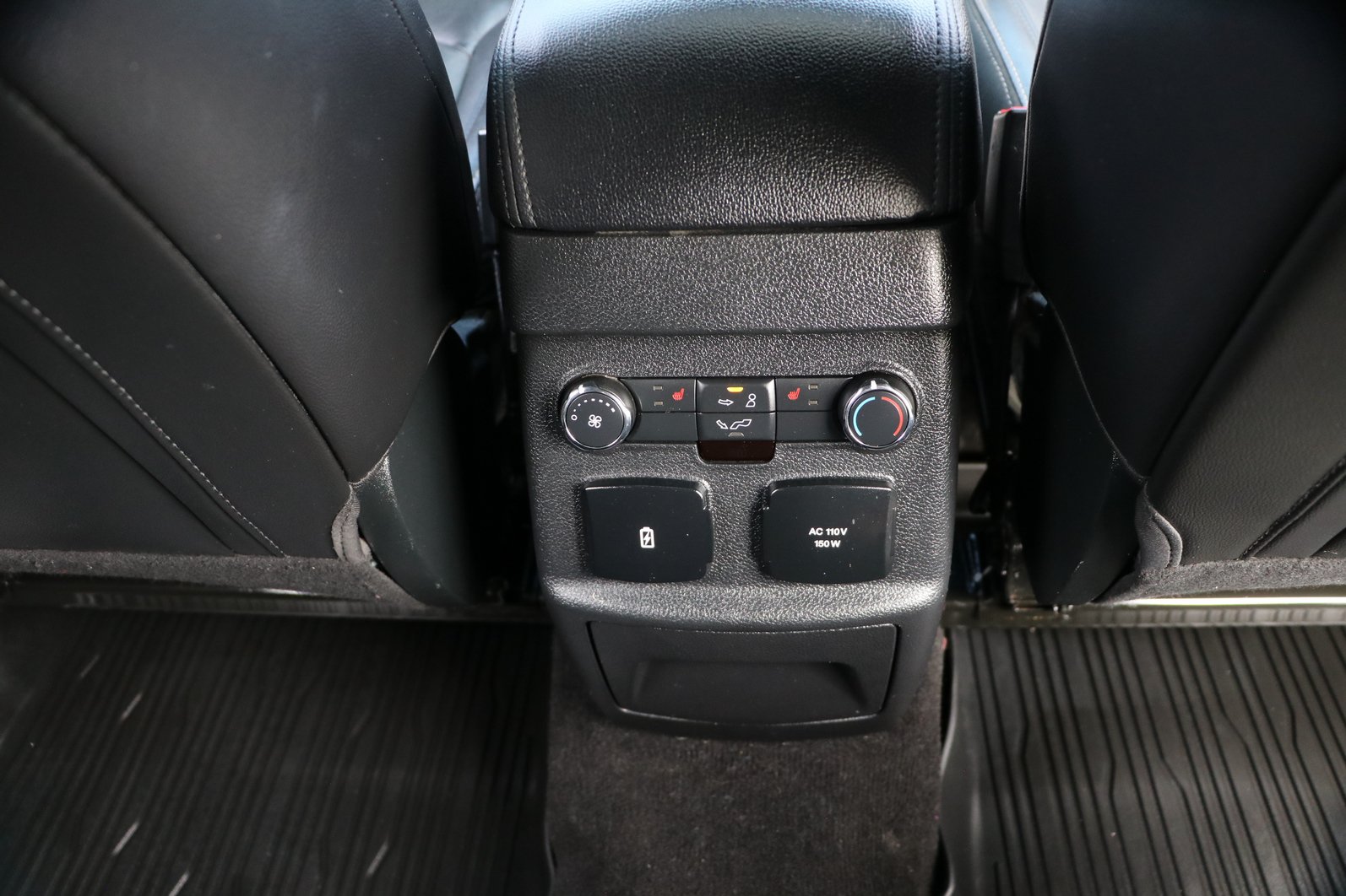 Used 2018 Ford Explorer Limited w/ Equipment Group 301A AWD/4WD image 35