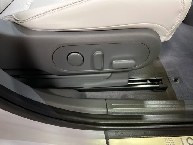 Used 2024 Hyundai Ioniq 5 Limited image 65