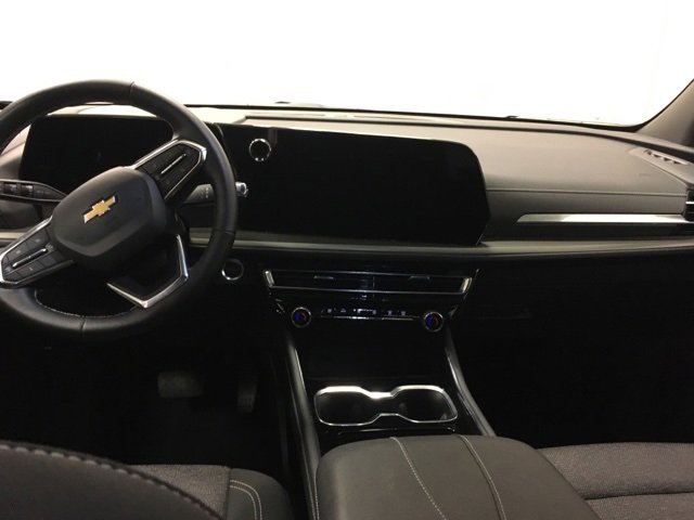 Used 2025 Chevrolet Traverse LT image 19