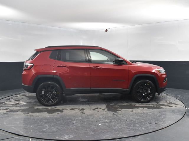 New 2026 Jeep Compass Latitude image 11