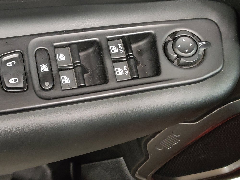 Used 2022 Jeep Renegade Latitude w/ Convenience Group AWD/4WD image 27
