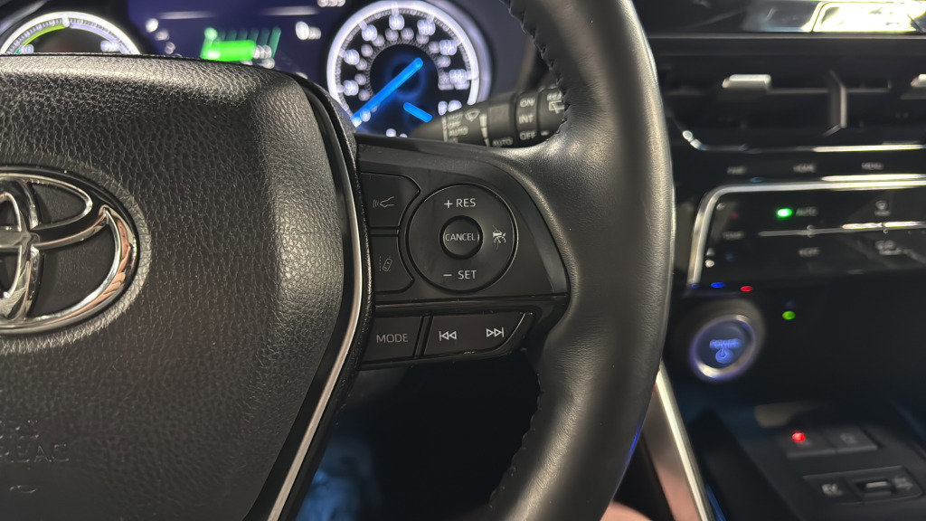 Used 2022 Toyota Venza Limited w/ Advanced Technology Package image 26