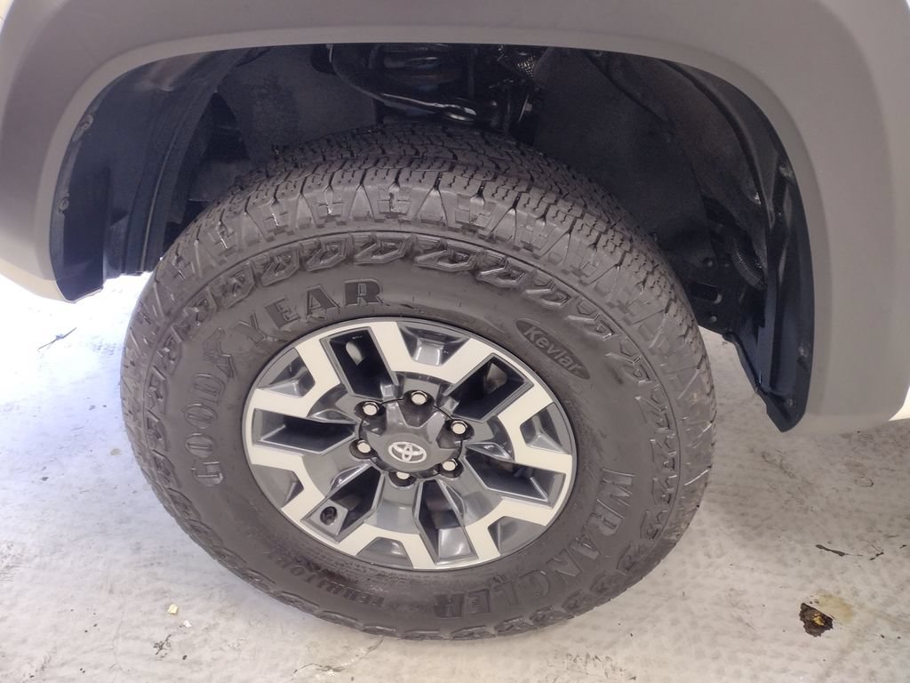 Used 2023 Toyota Tacoma TRD Off-Road AWD/4WD image 6
