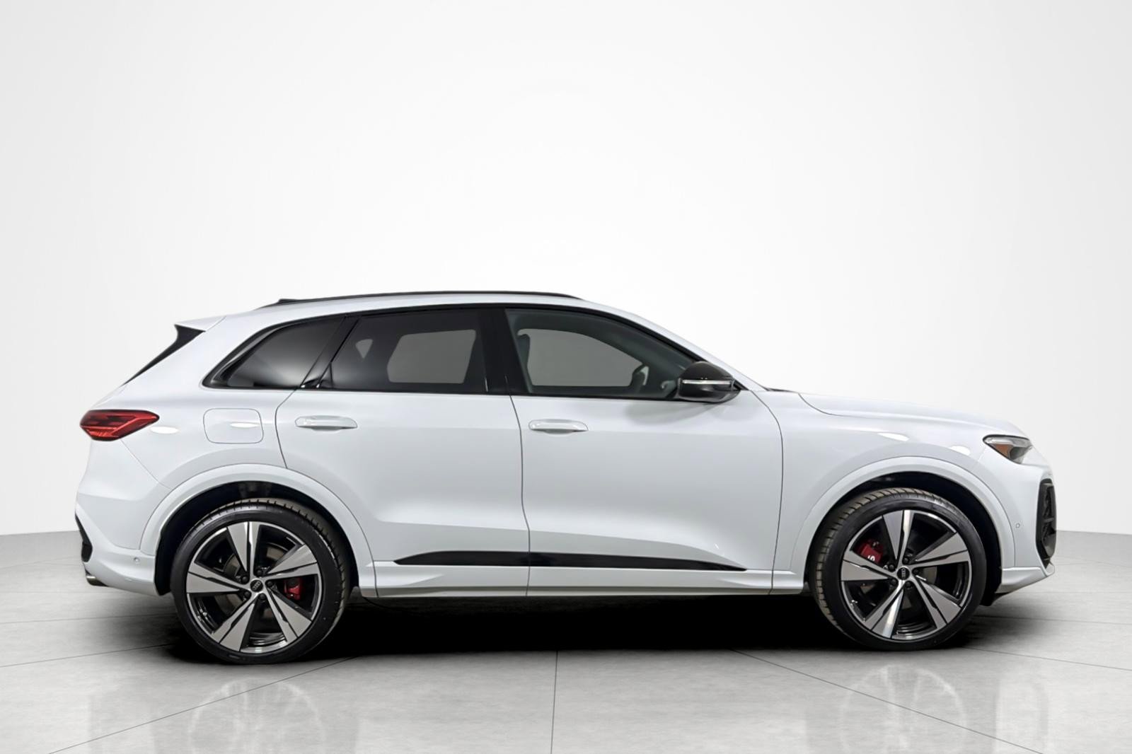 New 2025 Audi SQ5 Premium Plus image 7