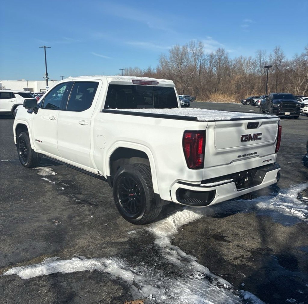 Used 2022 GMC Sierra 1500 AT4X image 2