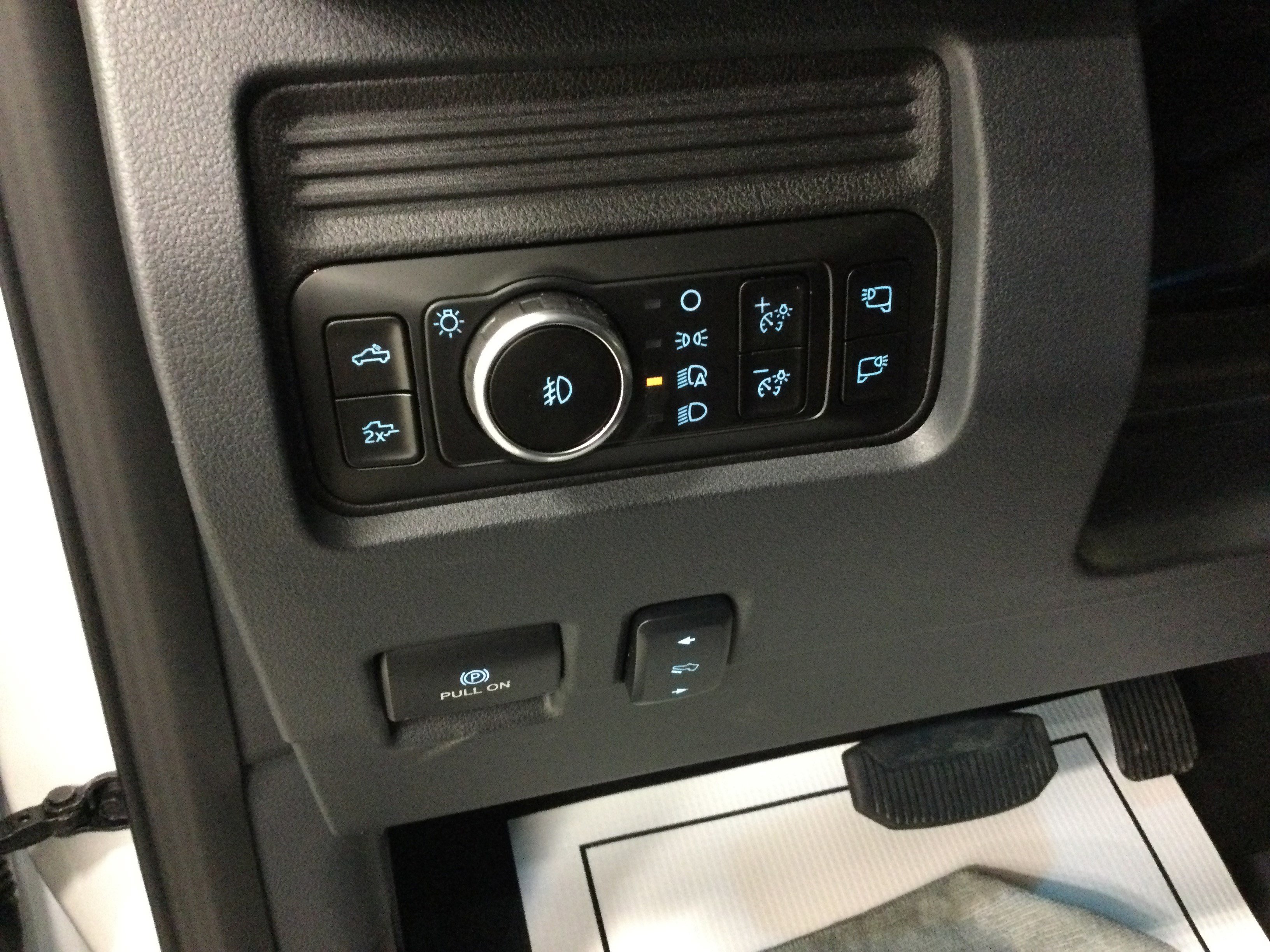 New 2026 Ford F350 Lariat w/ Lariat Ultimate Package AWD/4WD image 12