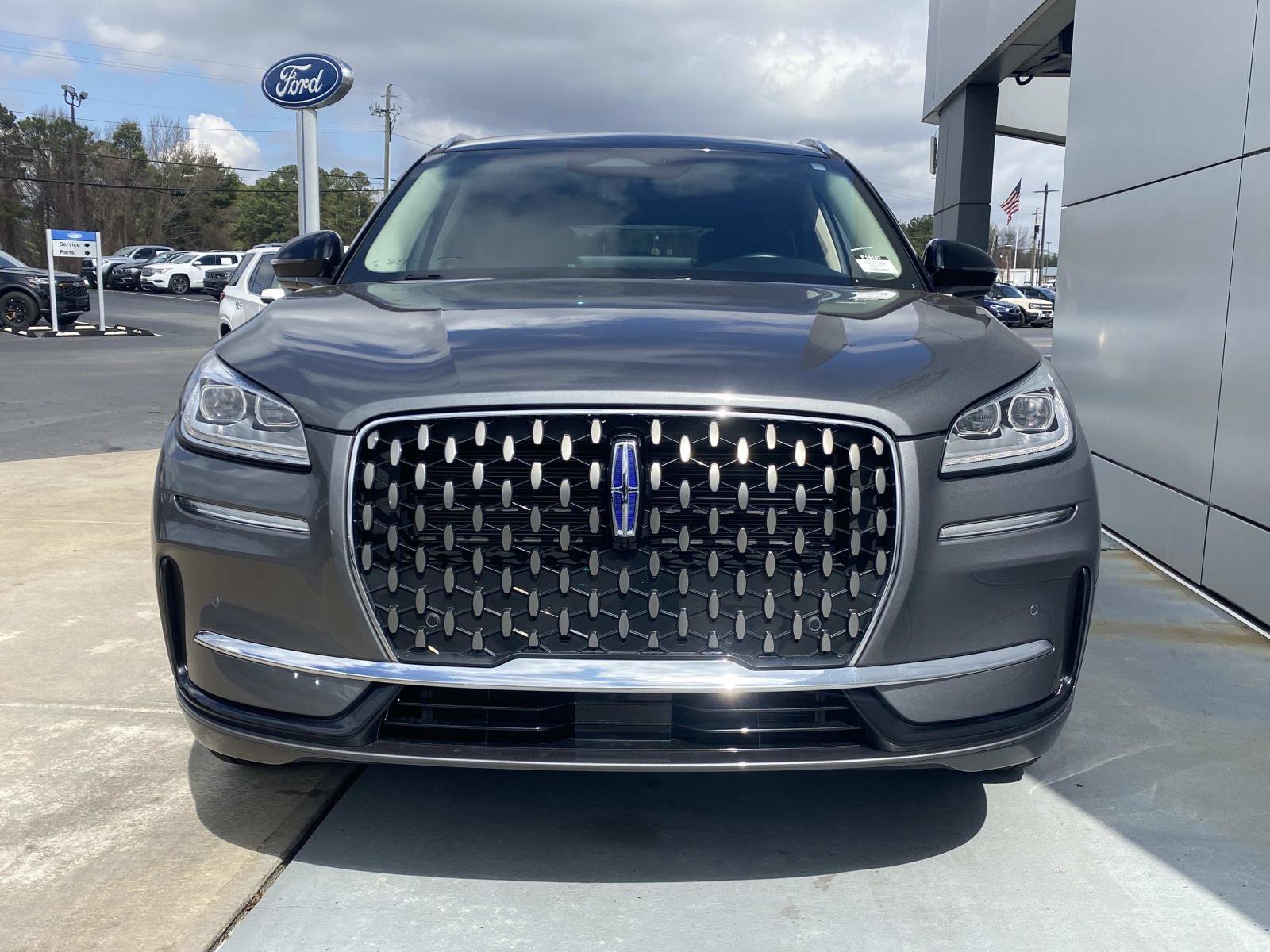 Used 2024 Lincoln Corsair Grand Touring w/ Equipment Group 301A image 11