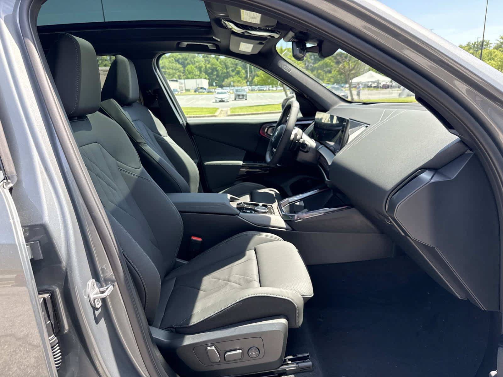 New 2026 BMW X3 xDrive30i w/ Premium Package AWD/4WD image 16