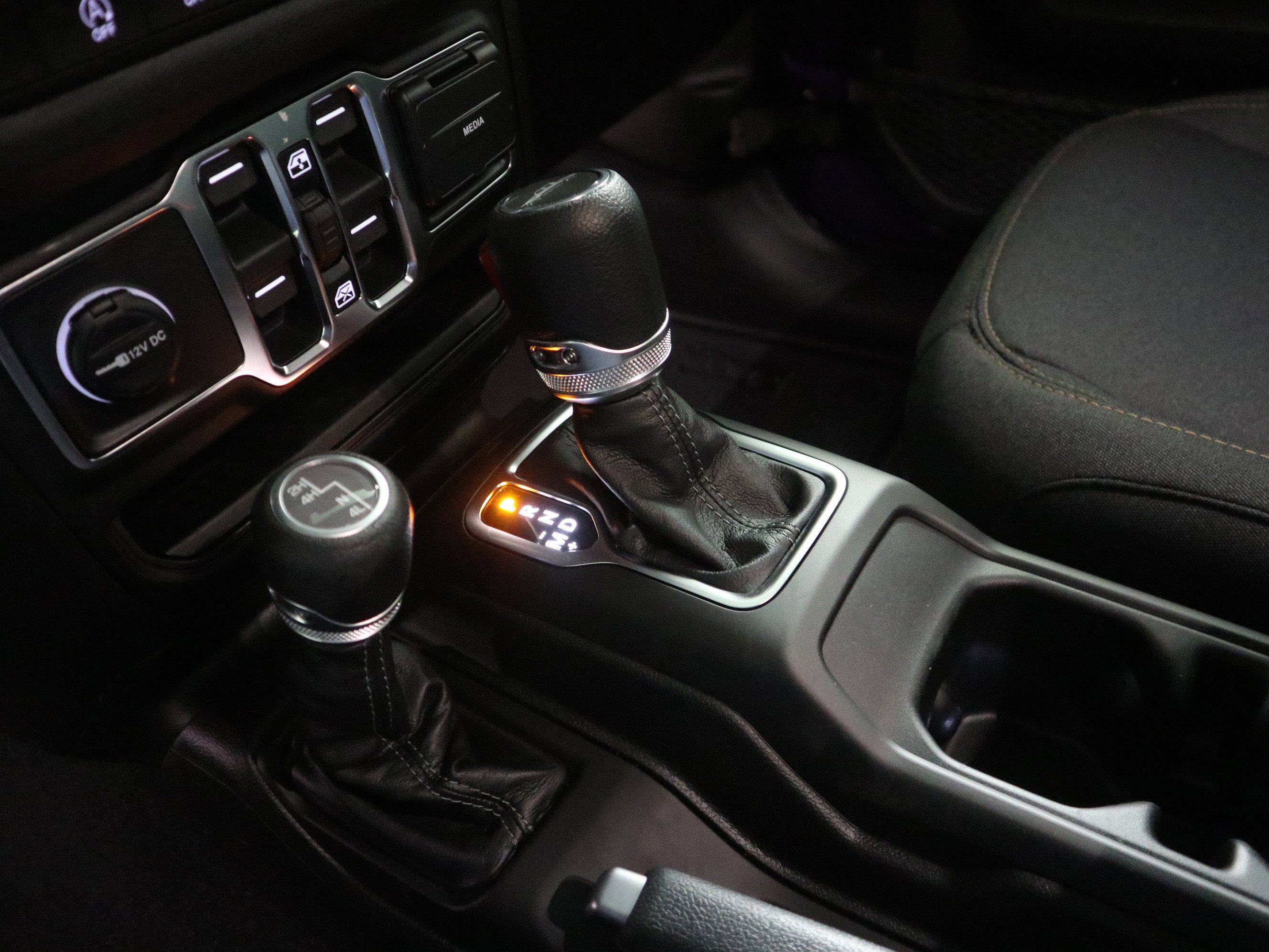 New 2026 Jeep Gladiator Sport AWD/4WD image 27