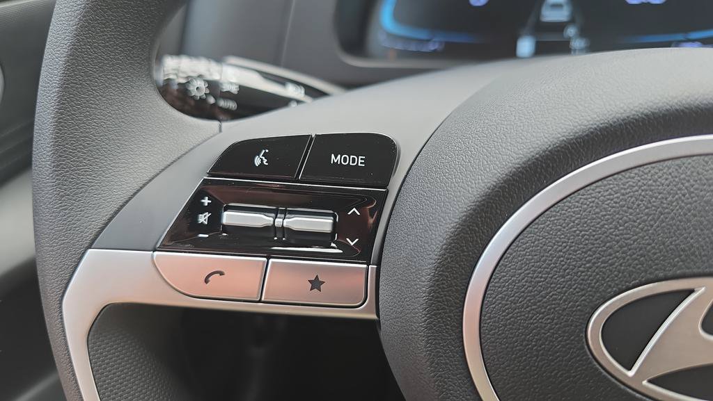 New 2026 Hyundai Elantra SE FWD image 23