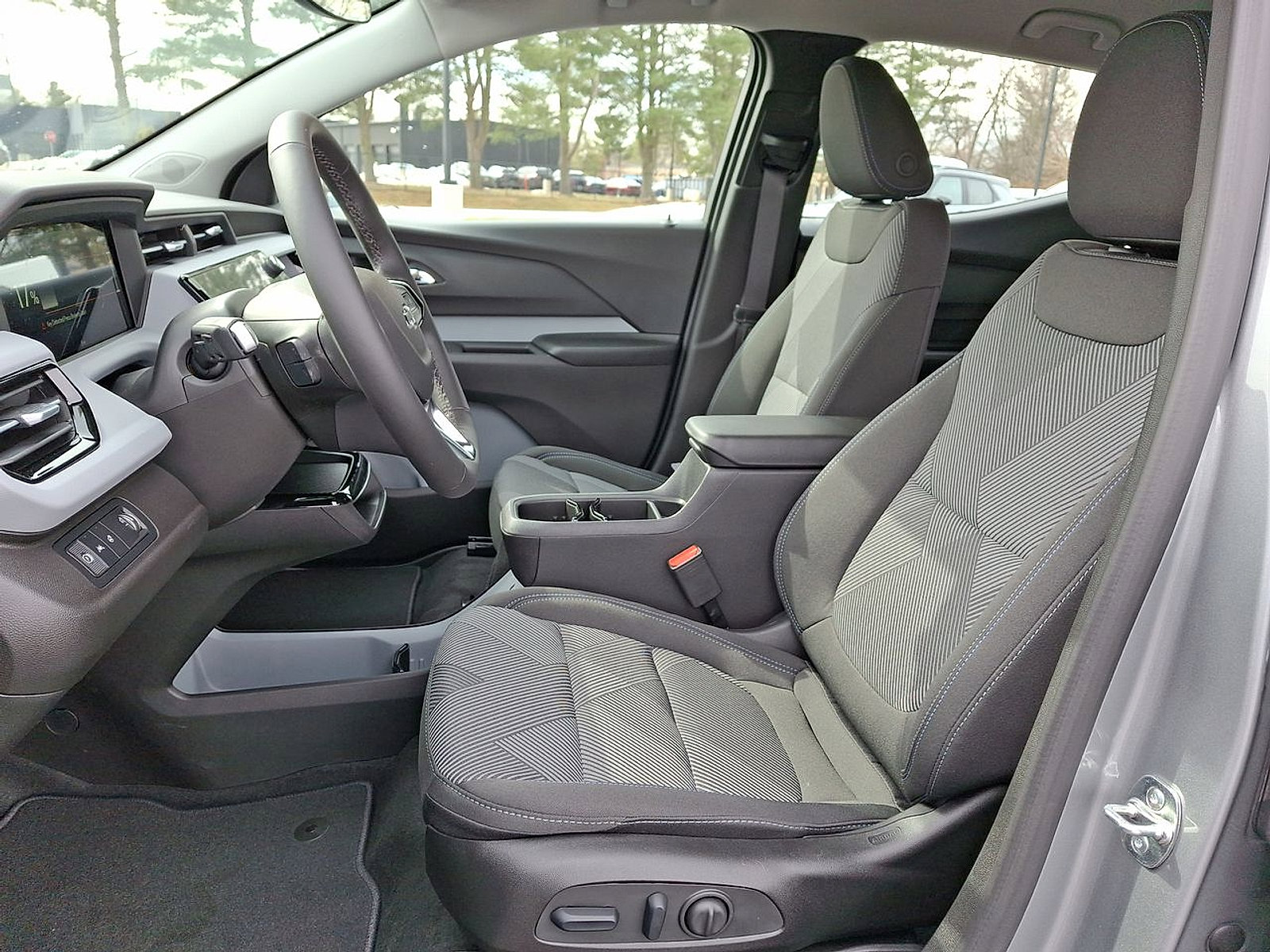 New 2027 Chevrolet Bolt LT w/ Comfort Package image 14