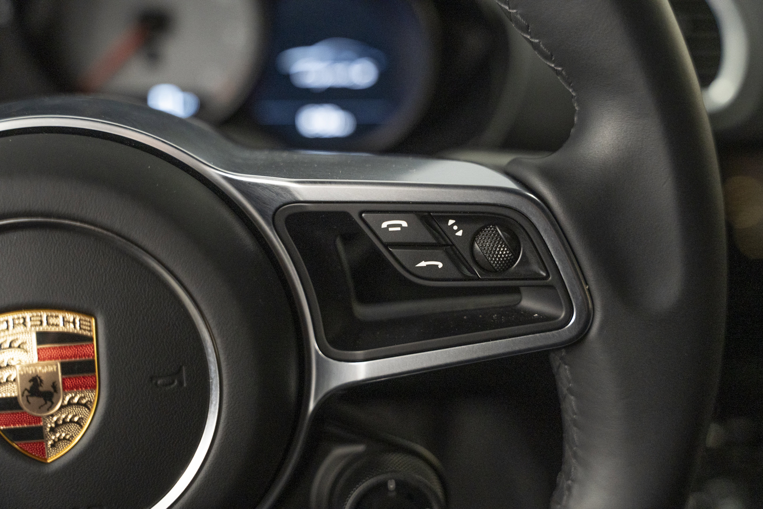 Used 2025 Porsche 718 Cayman S RWD image 33